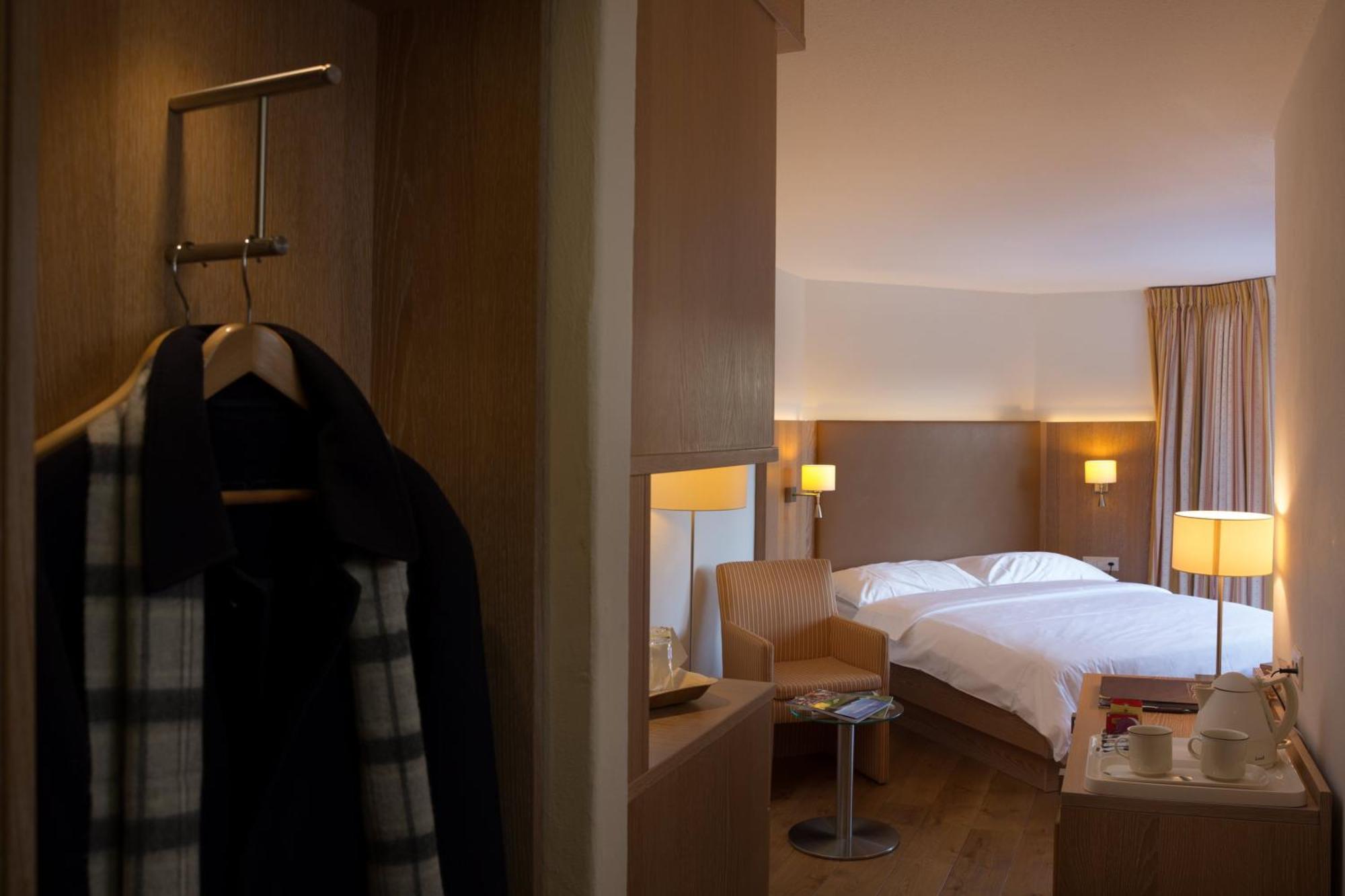 Hotel Helvetia Intergolf Crans-Montana Kültér fotó